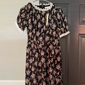 BRAND NEW. MIDI roolee dress.